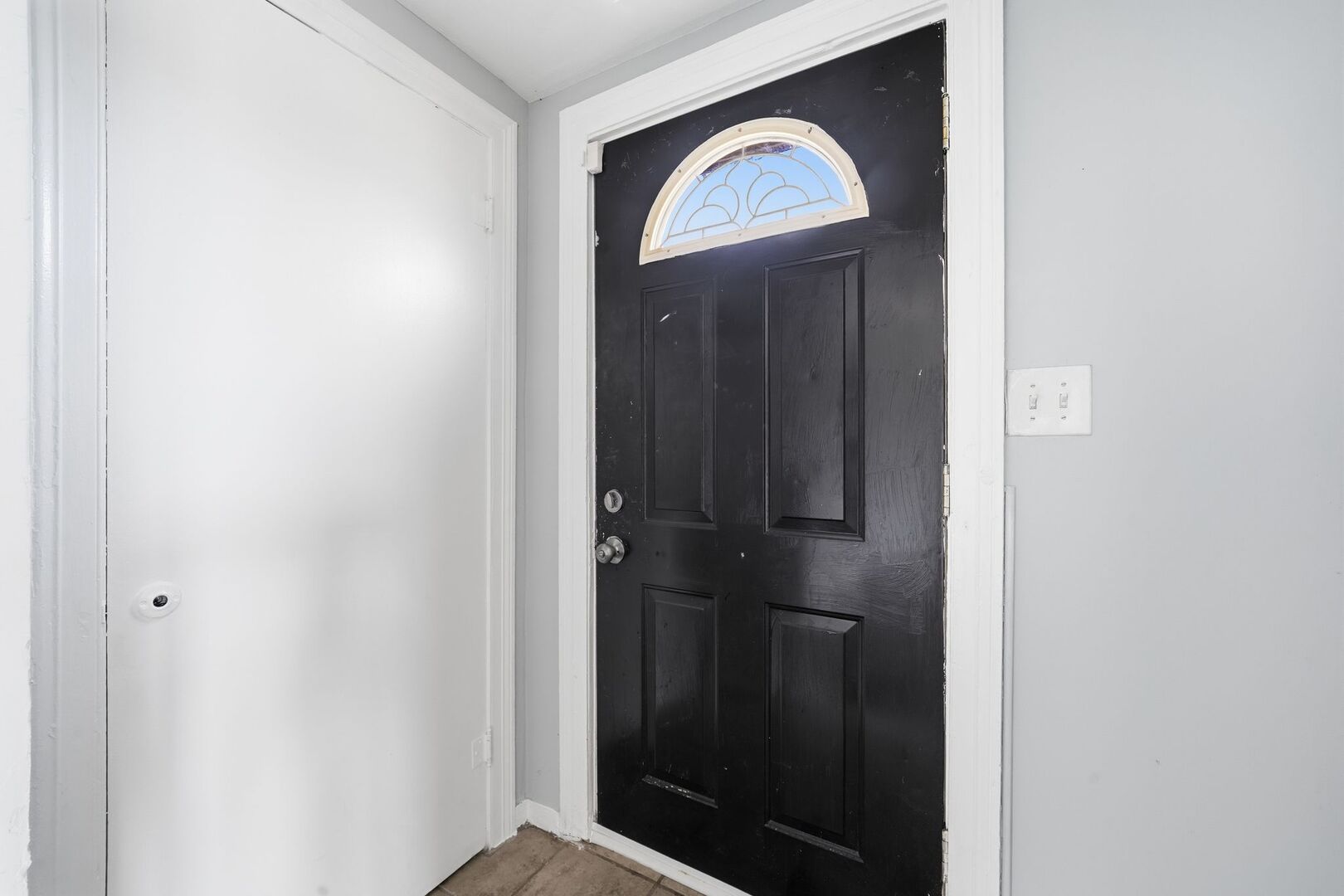 404 River Oaks Drive Property Photo 3