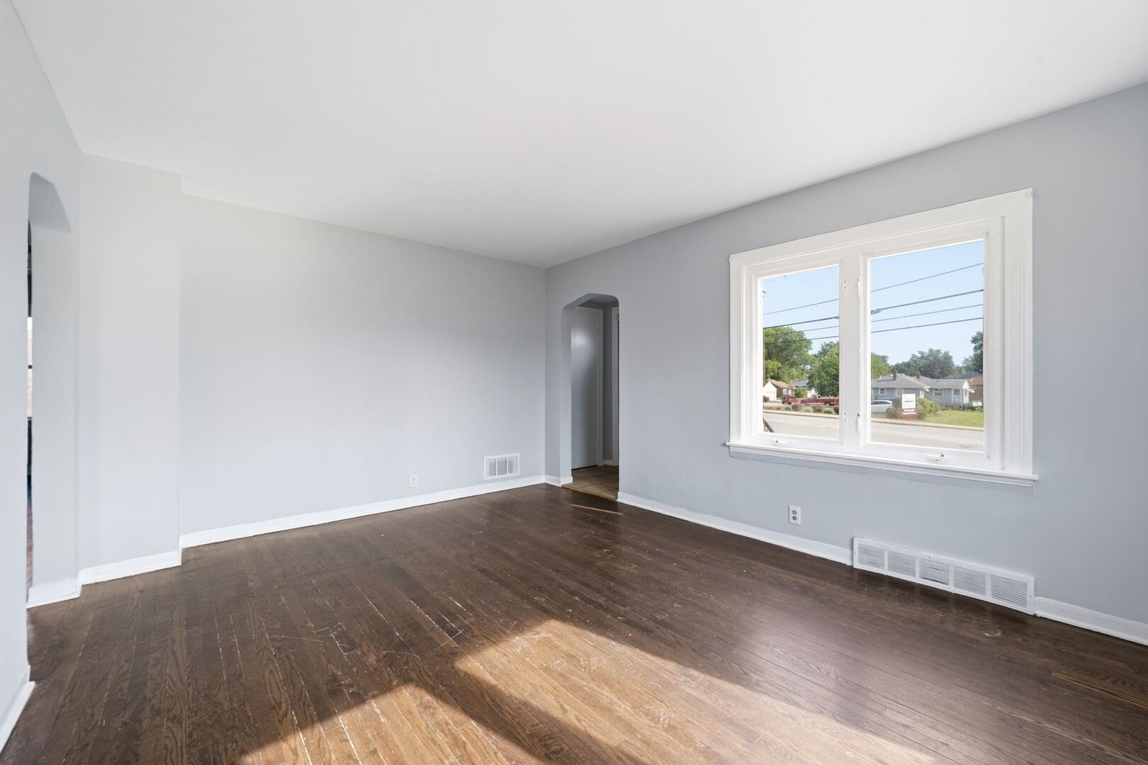 404 River Oaks Drive Property Photo 5