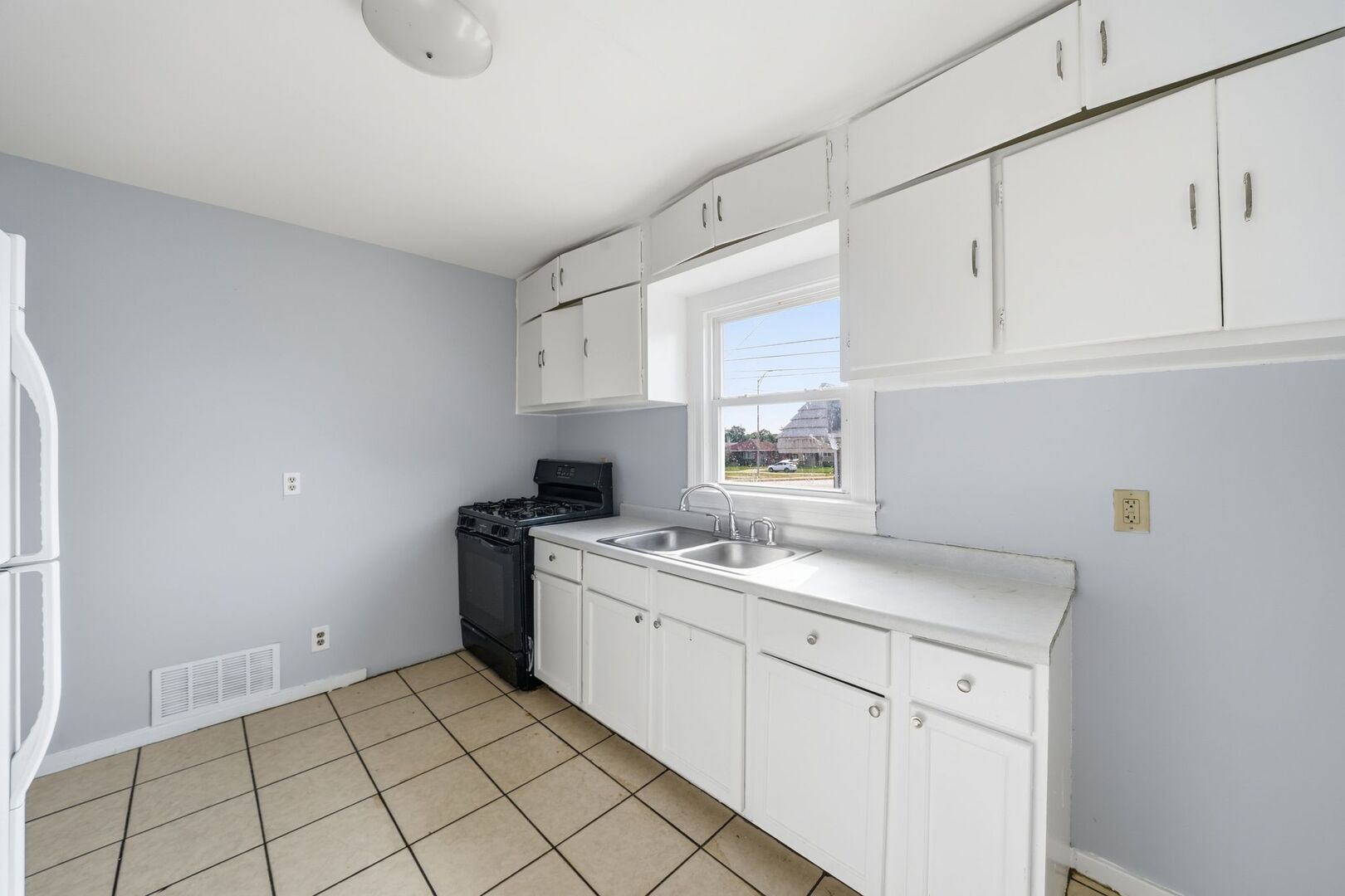 404 River Oaks Drive Property Photo 8