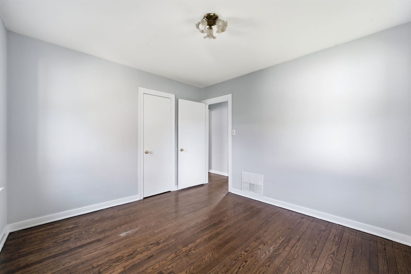 404 River Oaks Drive Property Photo 12