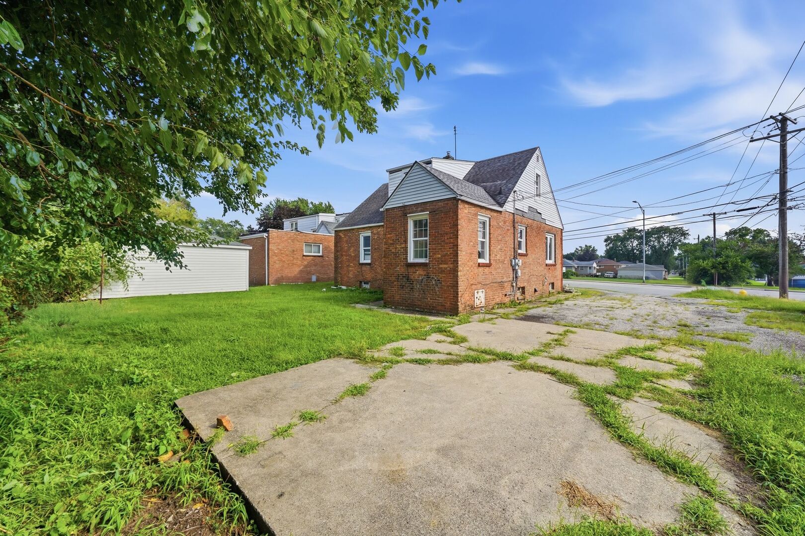404 River Oaks Drive Property Photo 26