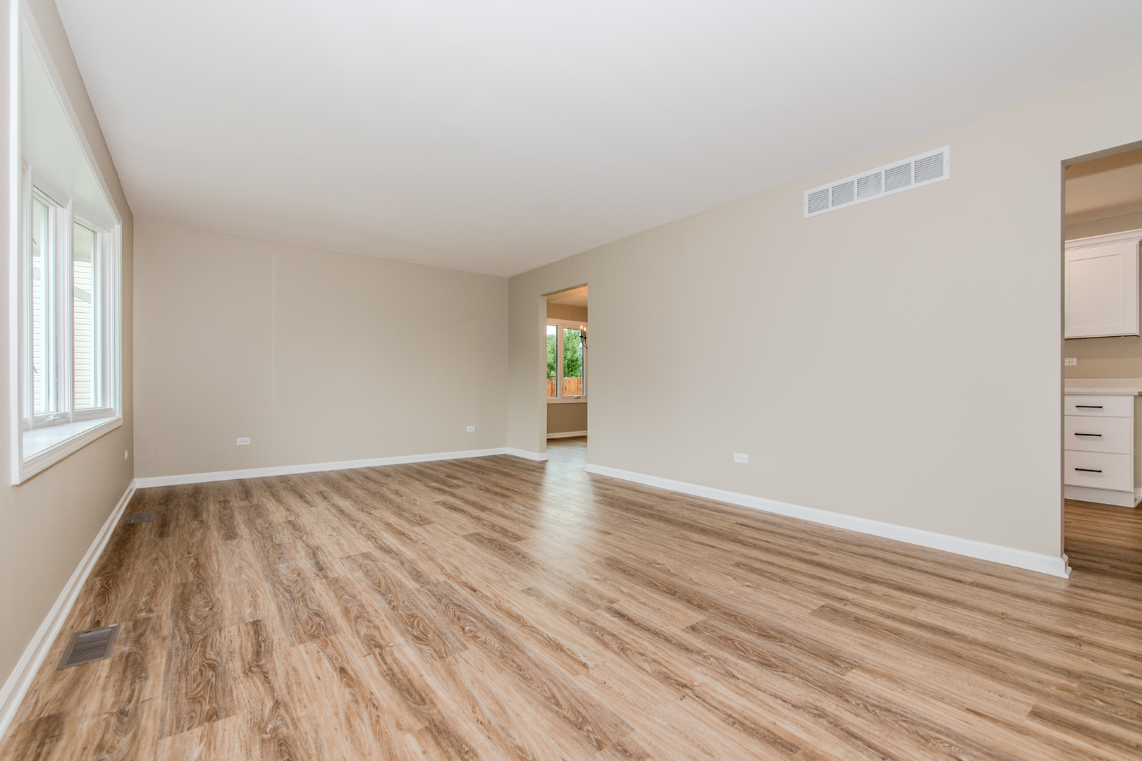 2807 Lektorich Lane Property Photo 5