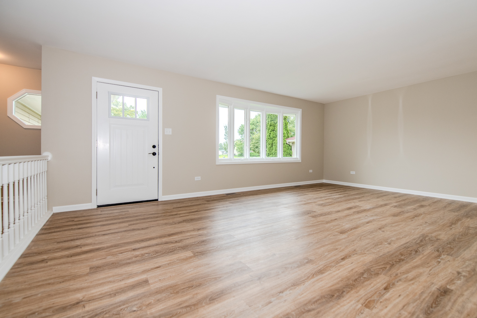 2807 Lektorich Lane Property Photo 6