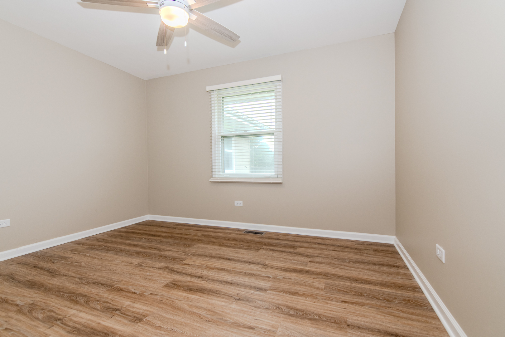 2807 Lektorich Lane Property Photo 22