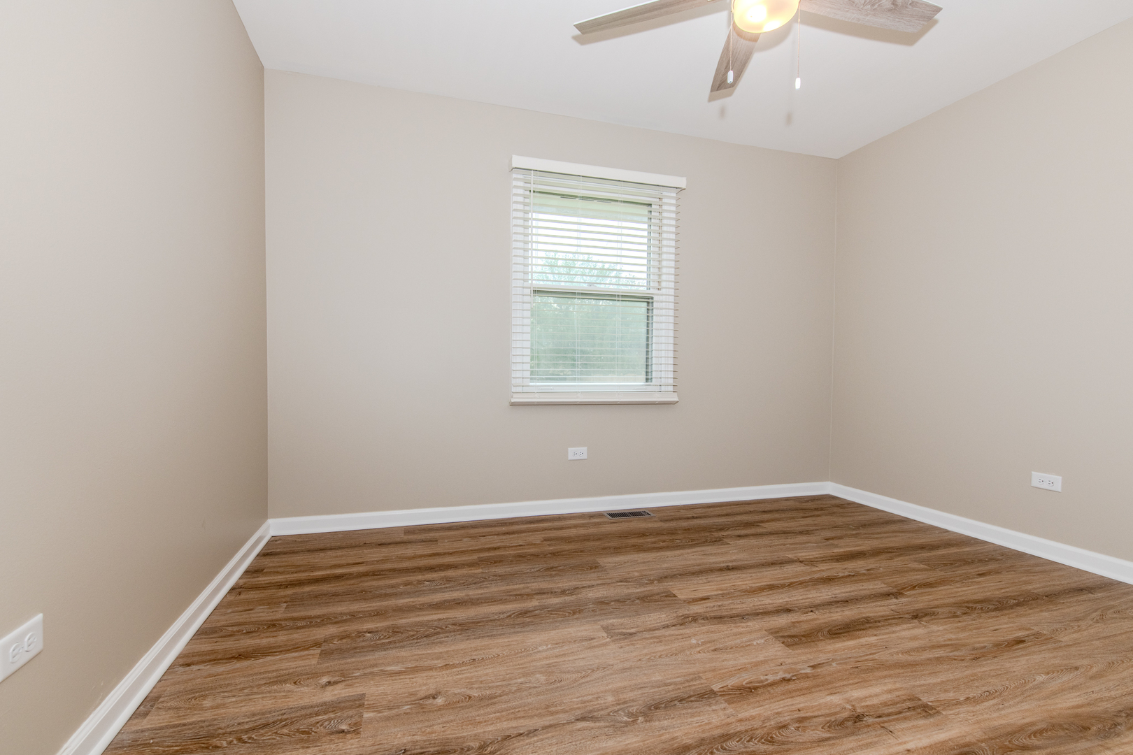 2807 Lektorich Lane Property Photo 24
