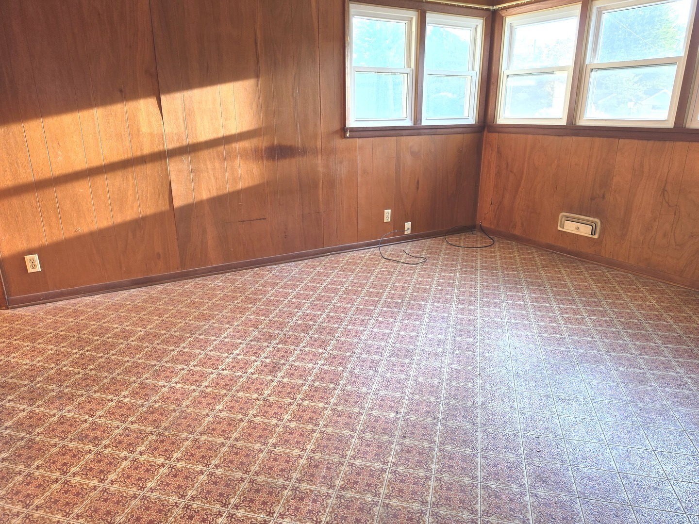 906 Snyder Drive Property Photo 23