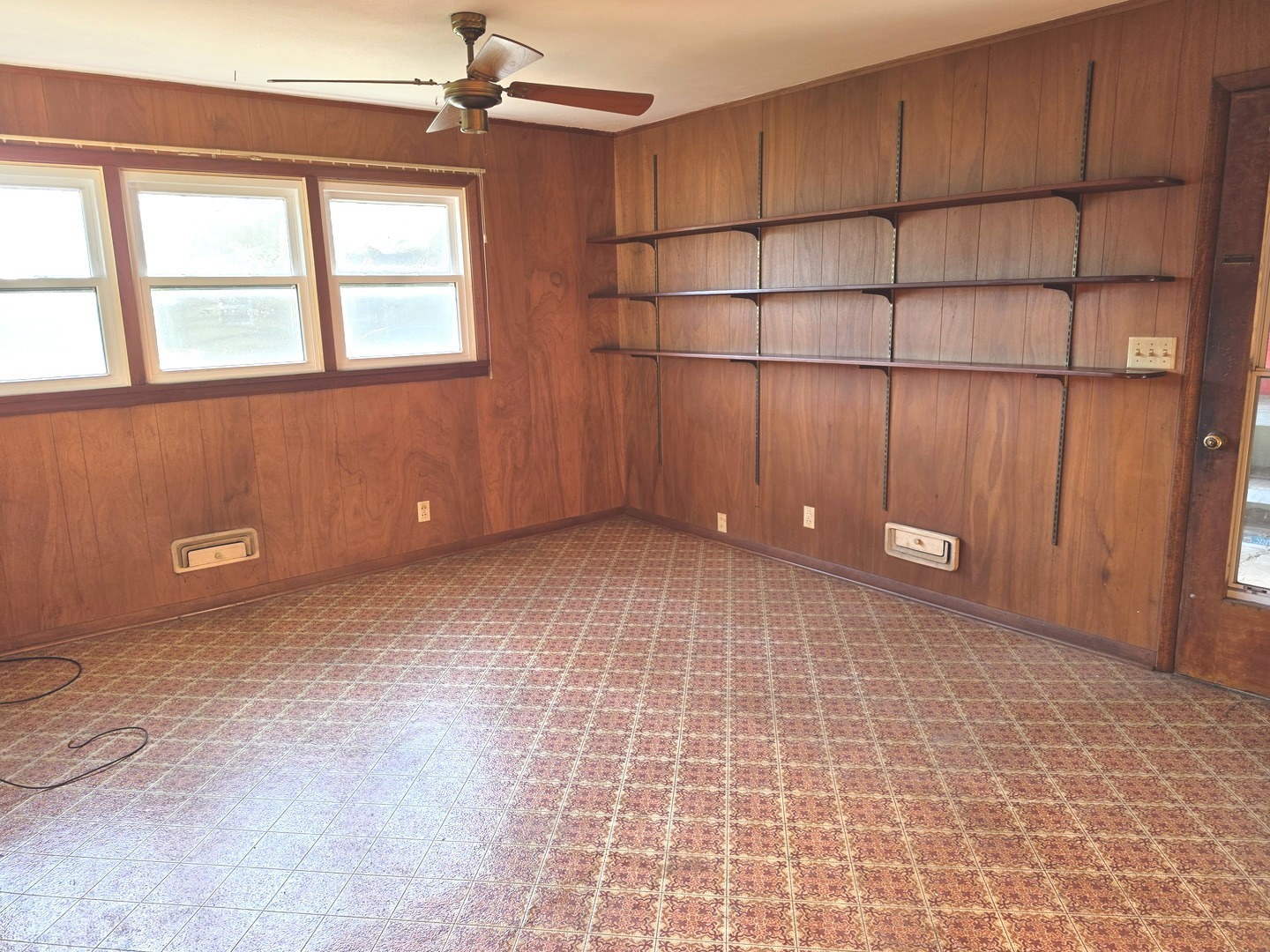 906 Snyder Drive Property Photo 24