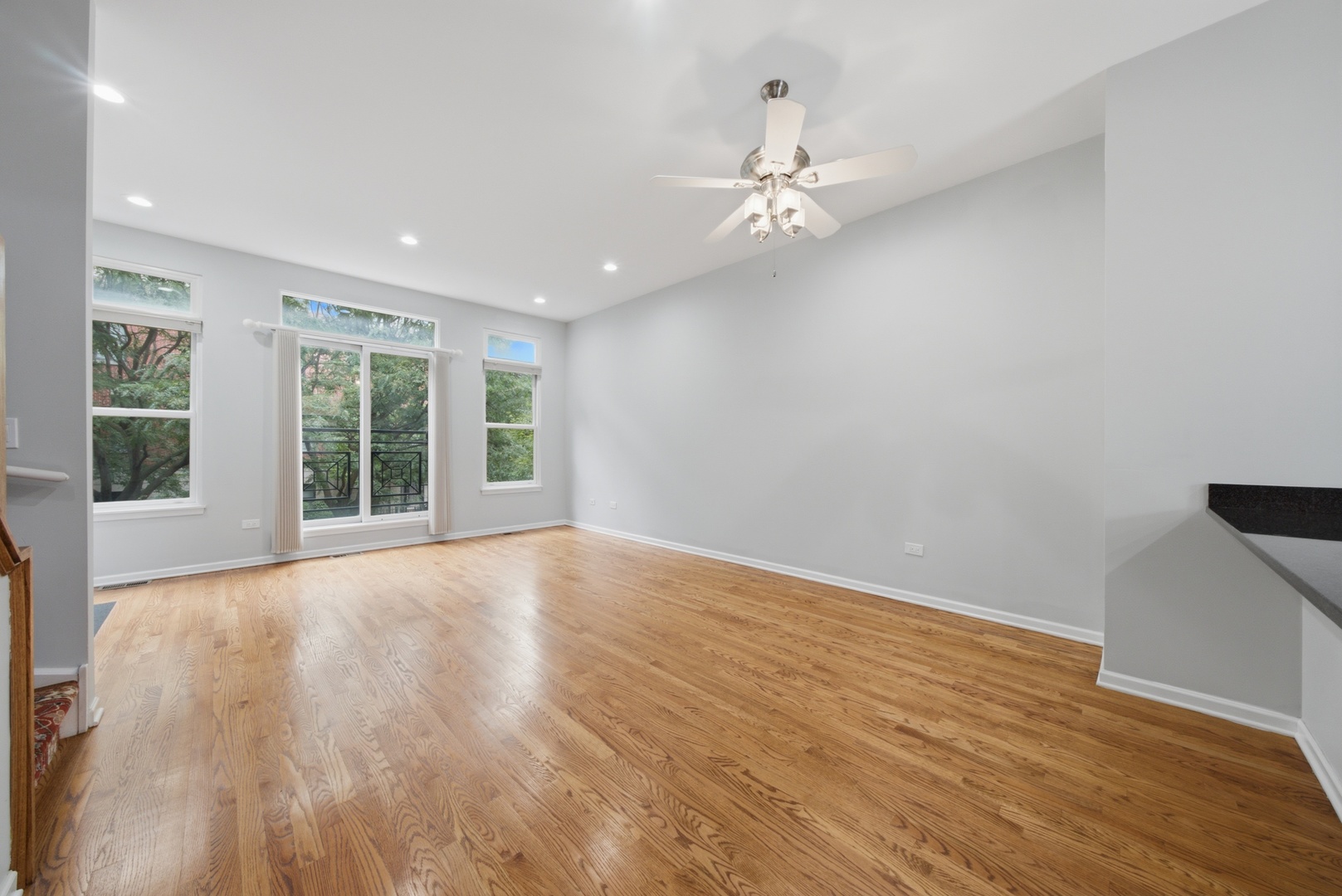 935 W College Parkway Property Photo 5