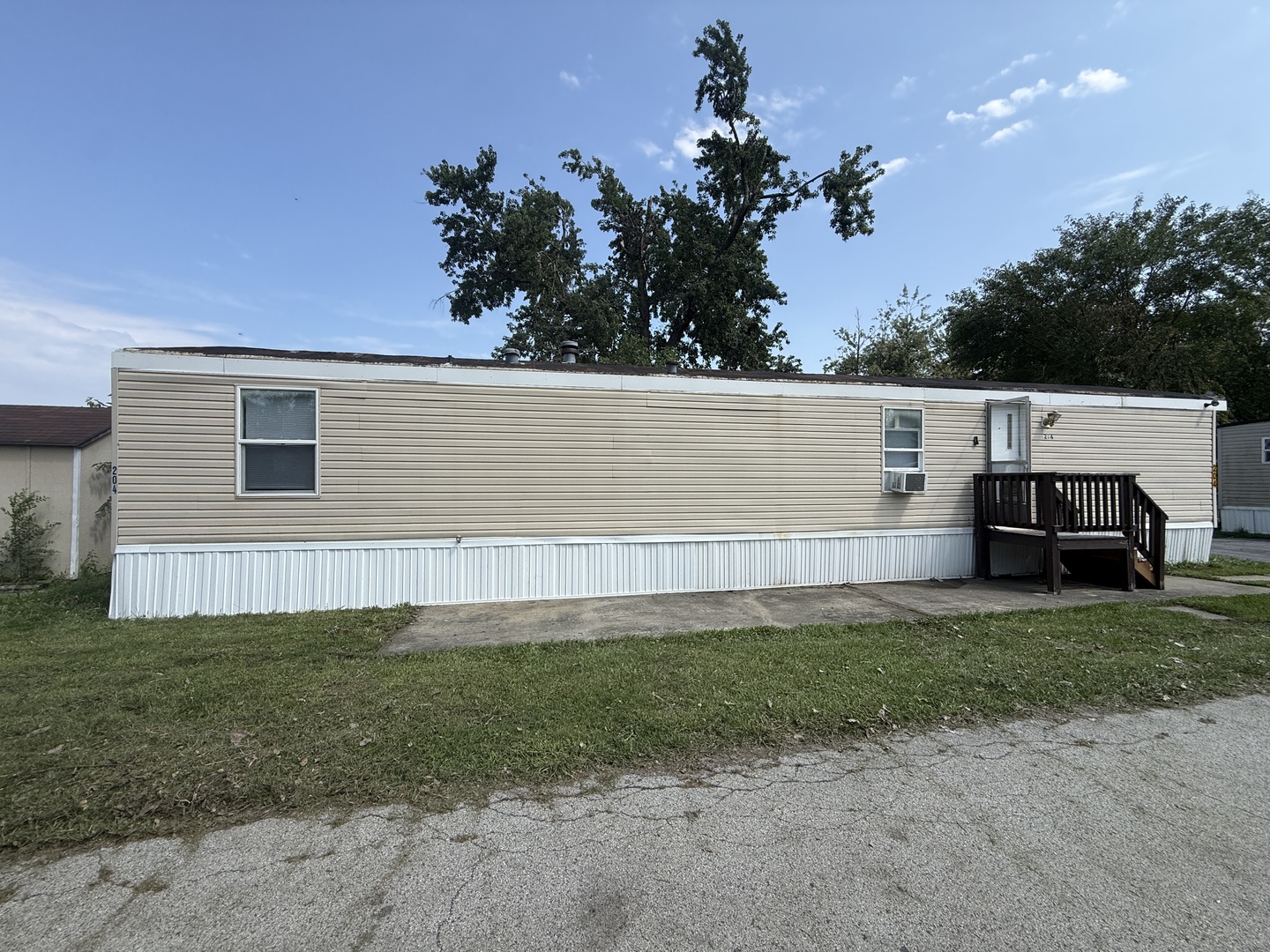 1712 S Dixie Highway 204 Property Photo 1