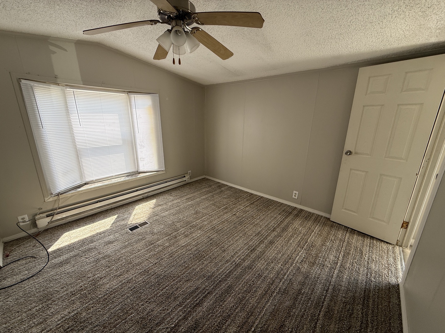 1712 S Dixie Highway 204 Property Photo 6