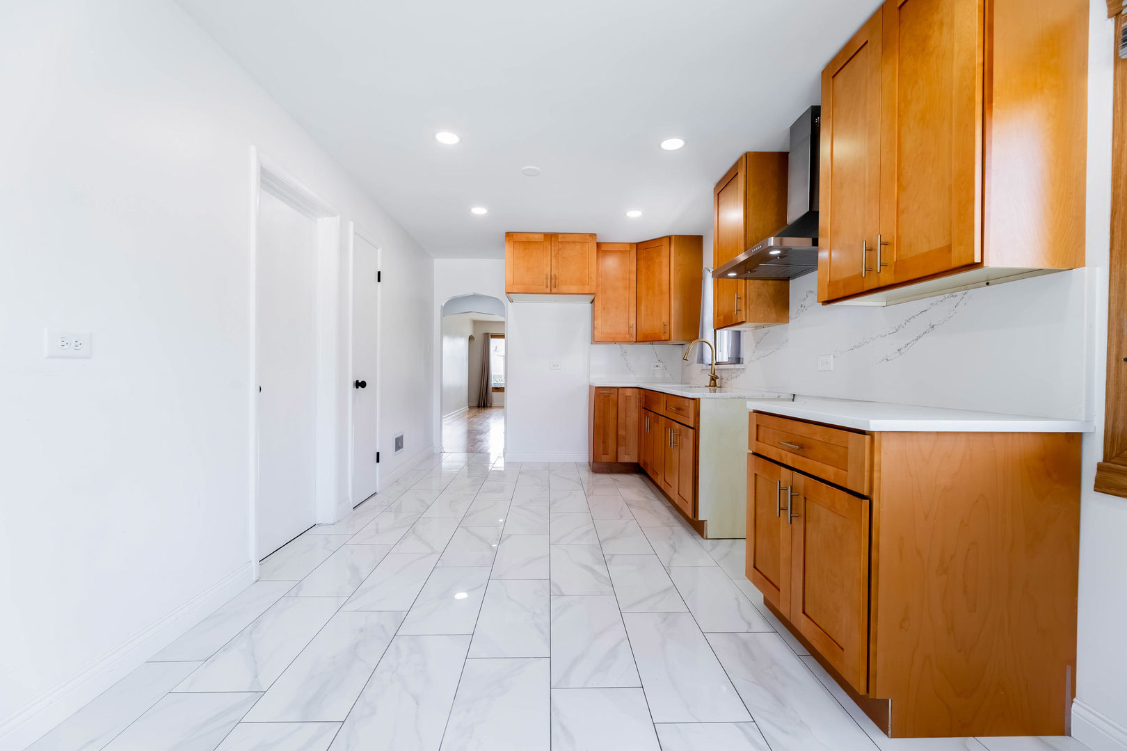 3622 W 54th Street Property Photo 8