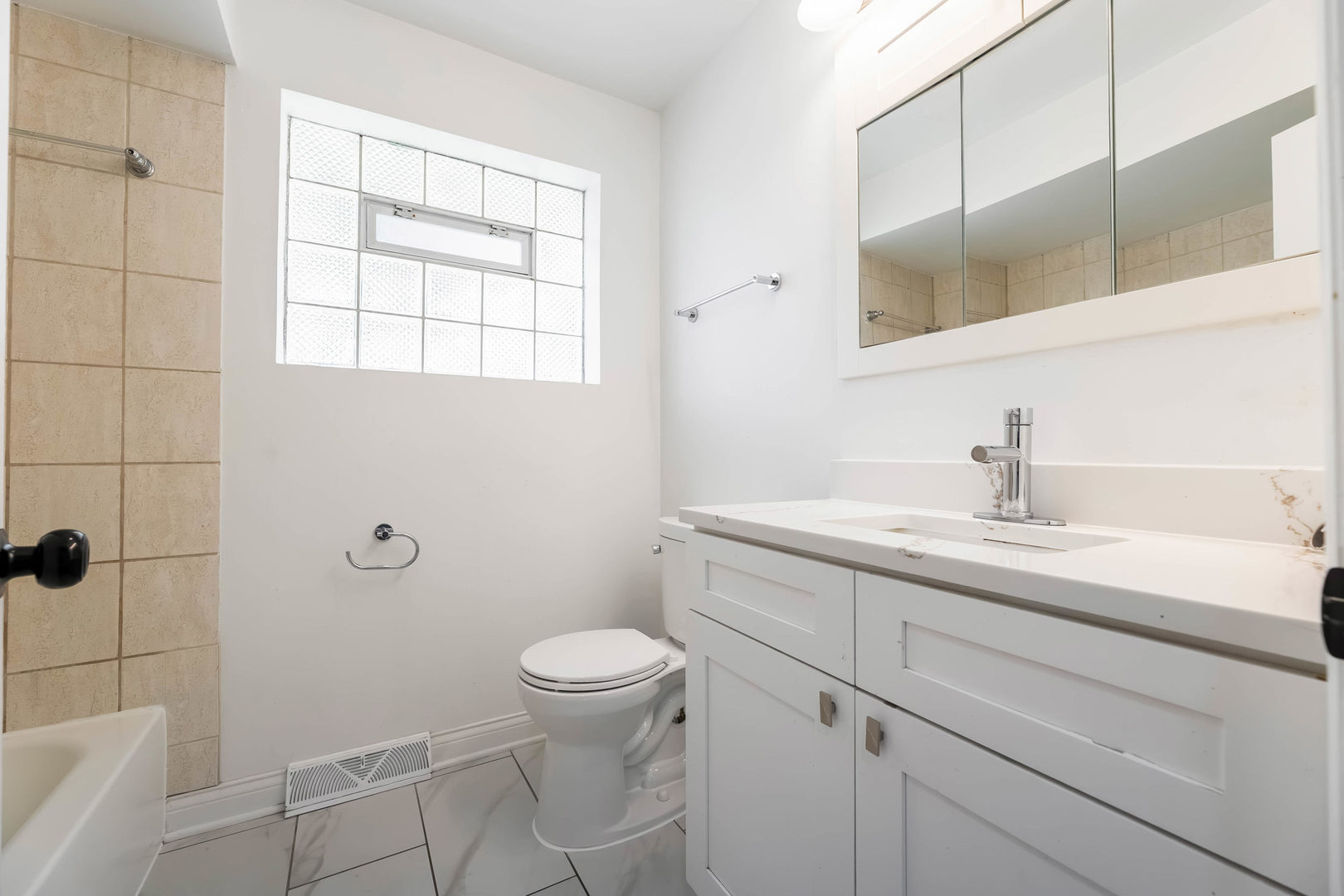 3622 W 54th Street Property Photo 10