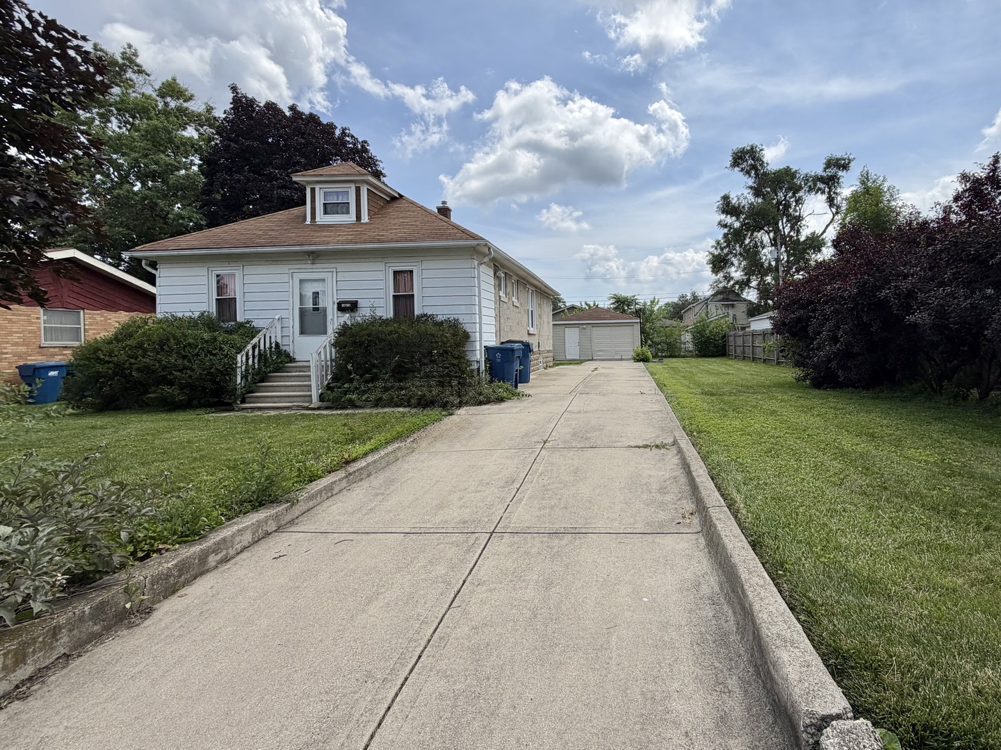 14613 Avers Avenue Property Photo 2