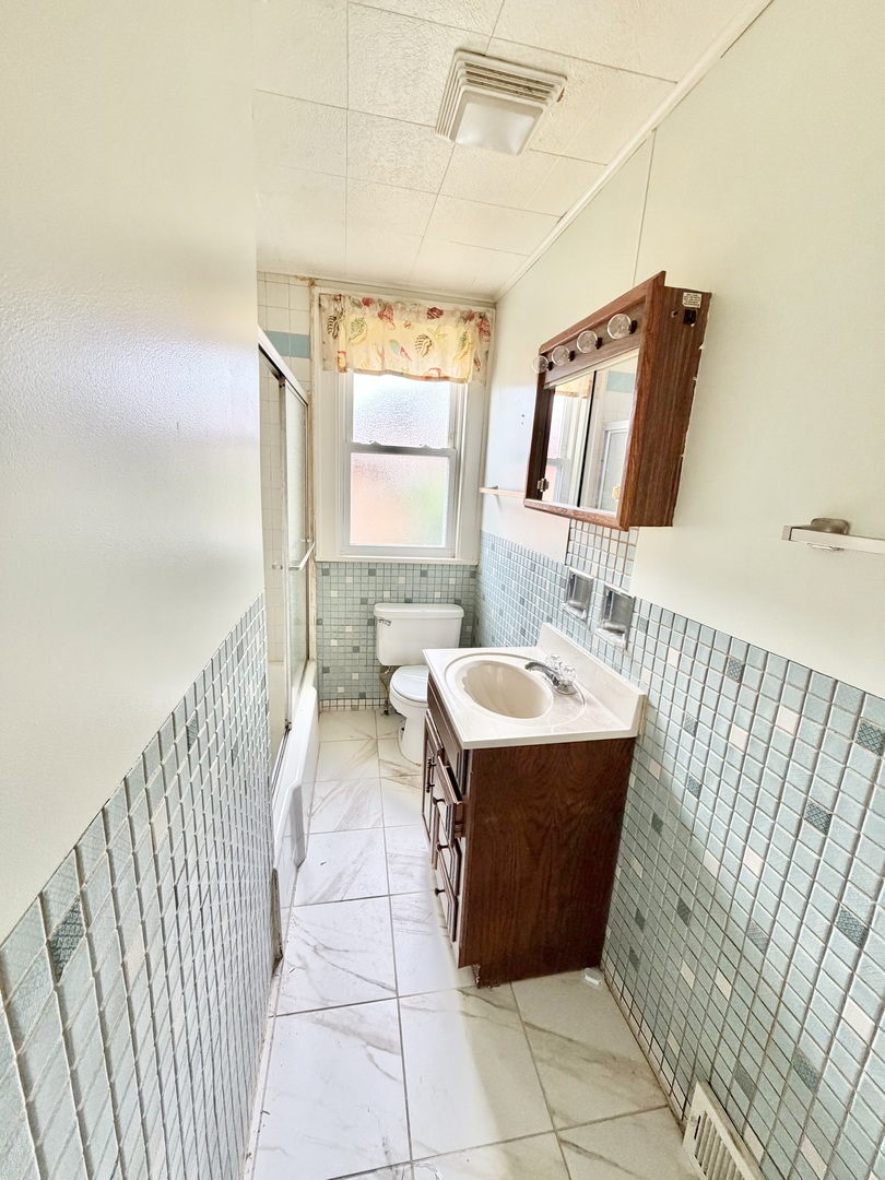 14613 Avers Avenue Property Photo 12