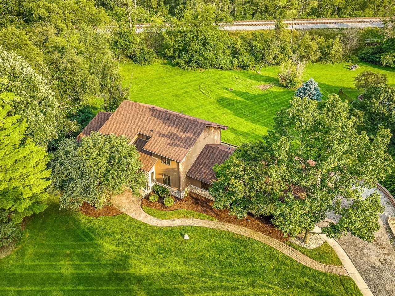 2615 Poplar View Bend Property Photo 4