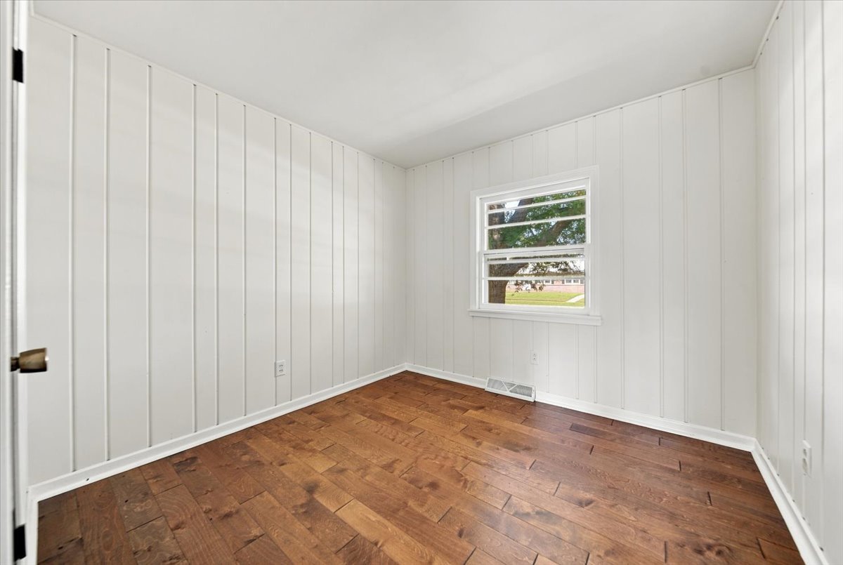 1304 11th Avenue Property Photo 9