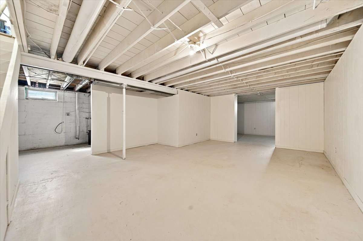 1304 11th Avenue Property Photo 12