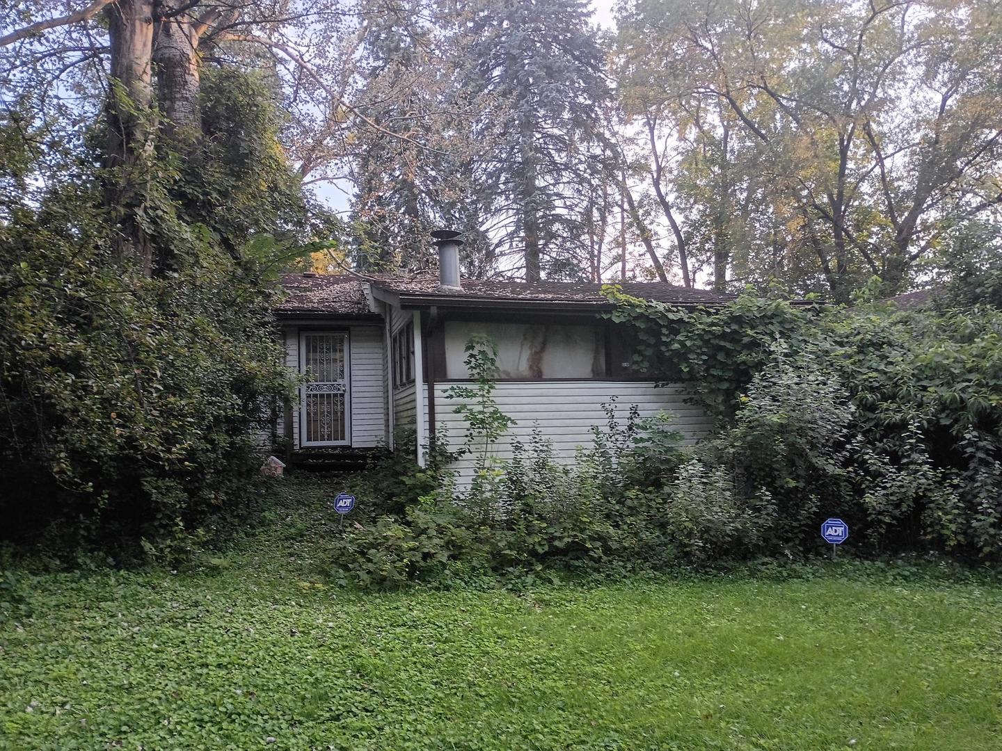 22w254 Irving Park Road Property Photo 3
