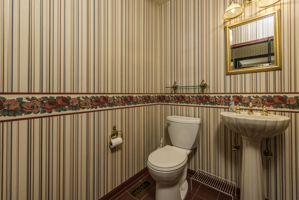 1939 Chestnut Street Property Photo 7