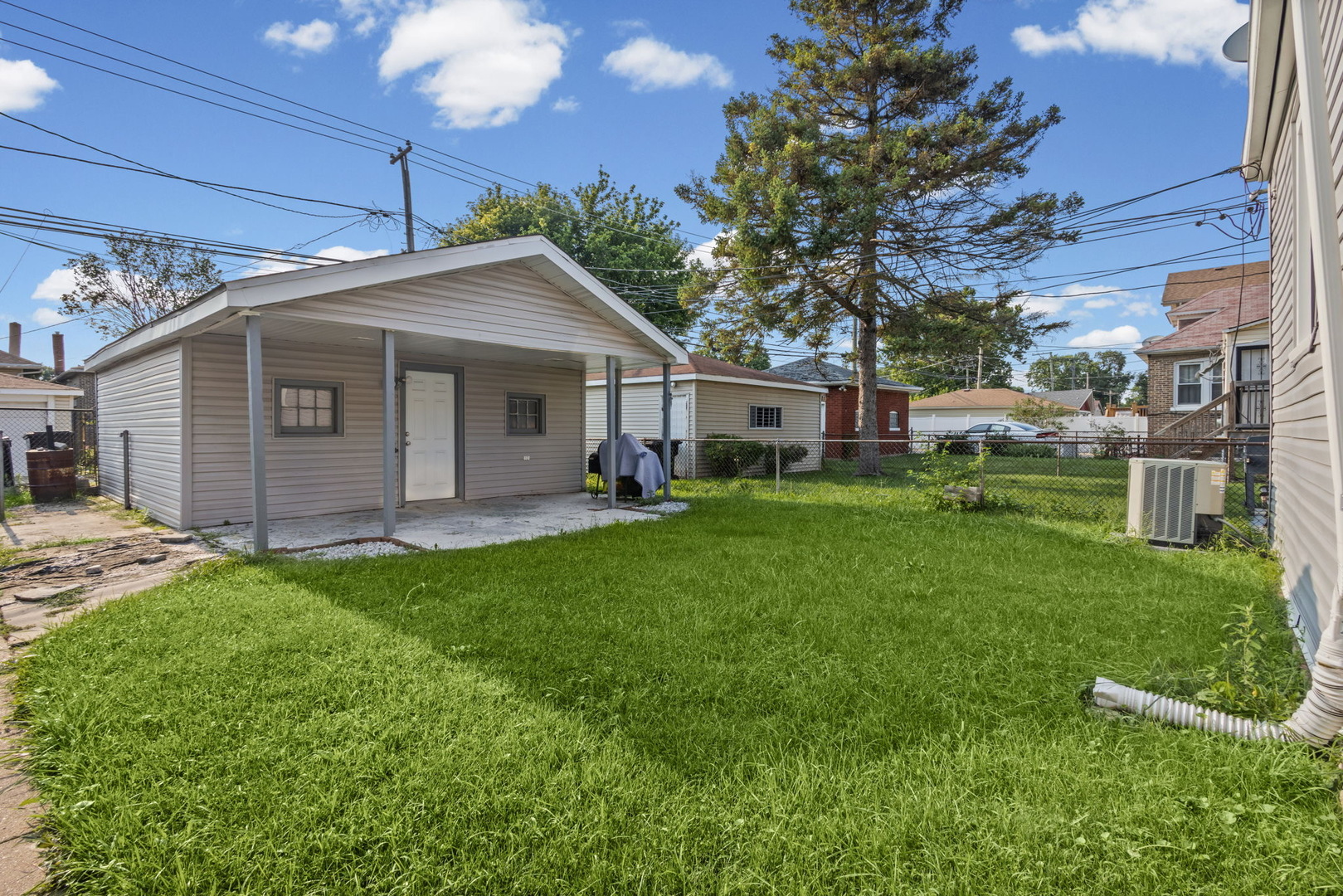 8340 S Yates Boulevard Property Photo 23