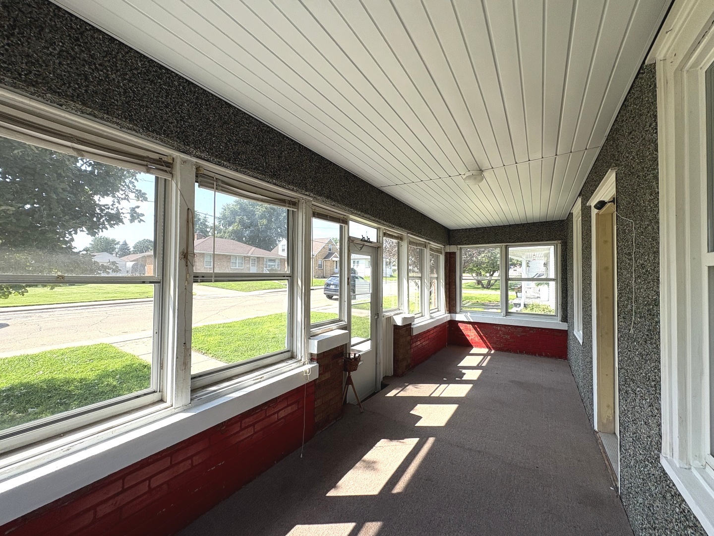 1423 Pulaski Street Property Photo 3