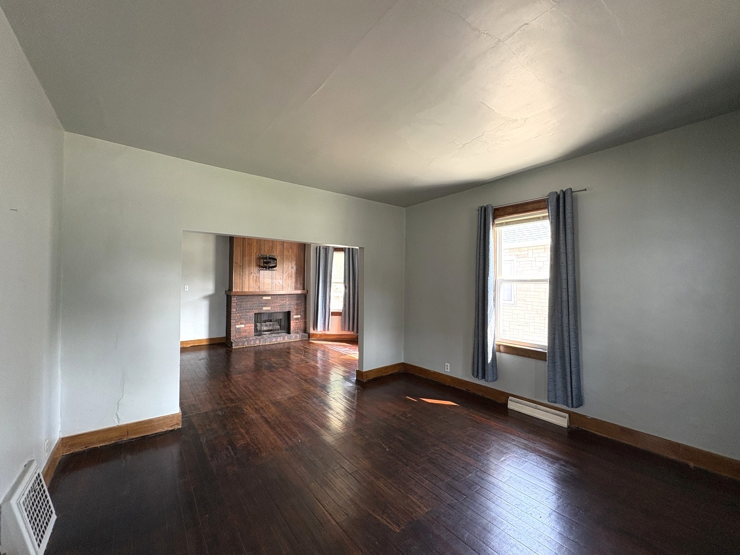 1423 Pulaski Street Property Photo 4
