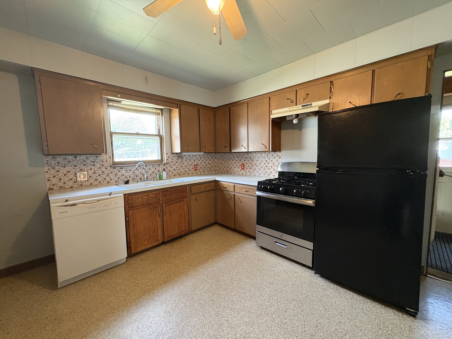 1423 Pulaski Street Property Photo 9
