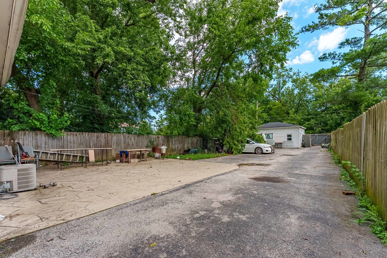 15117 Vine Avenue Property Photo 3