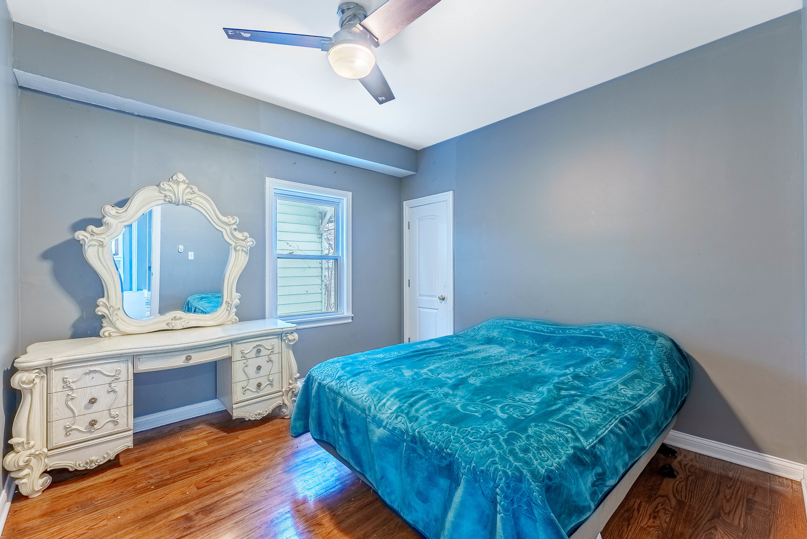 15117 Vine Avenue Property Photo 13