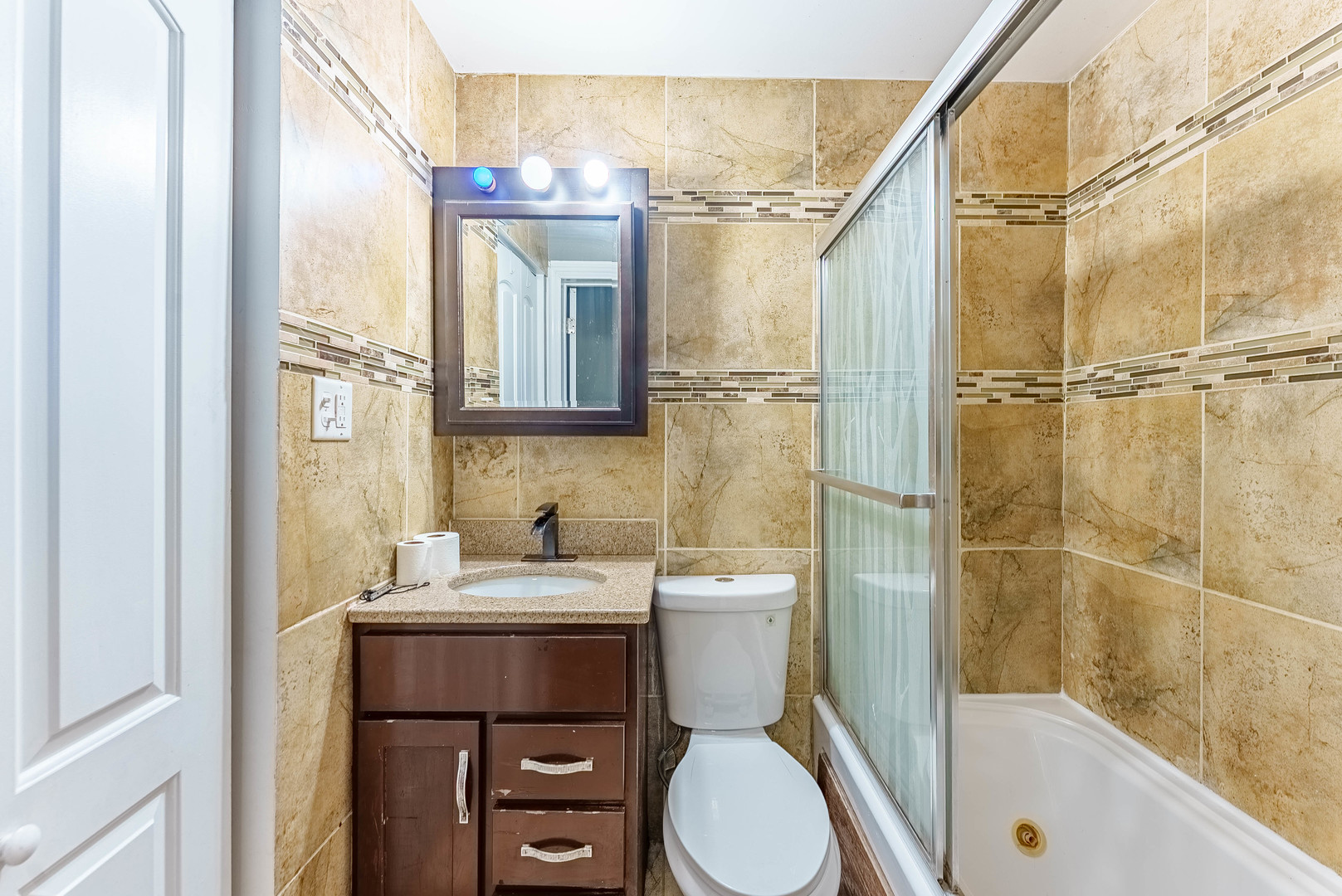 15117 Vine Avenue Property Photo 15