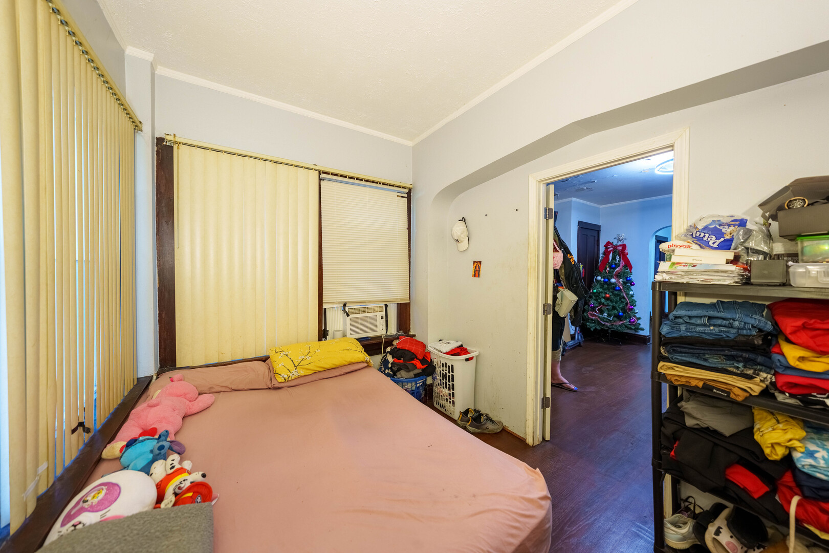 530 N Lawler Avenue Property Photo 10