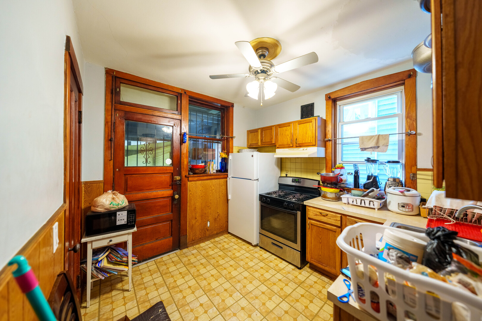 530 N Lawler Avenue Property Photo 15