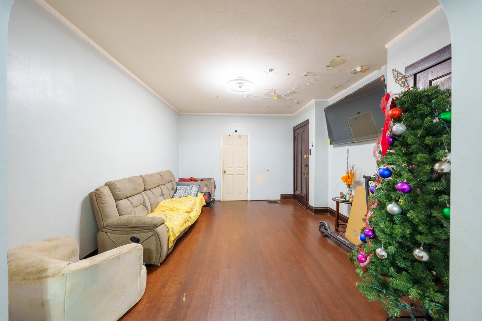 530 N Lawler Avenue Property Photo 16