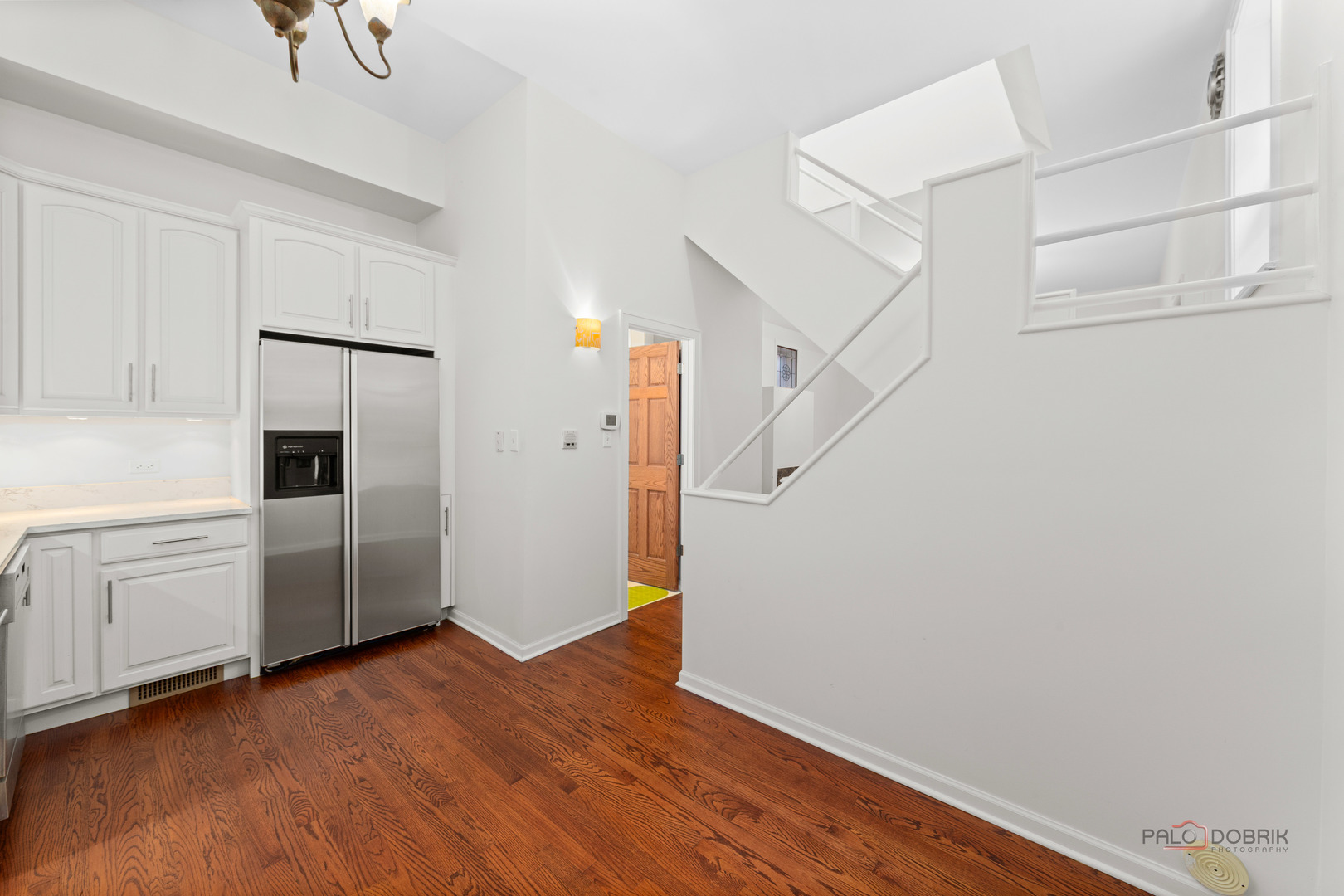 421 W Oakdale Avenue 4 Property Photo 5