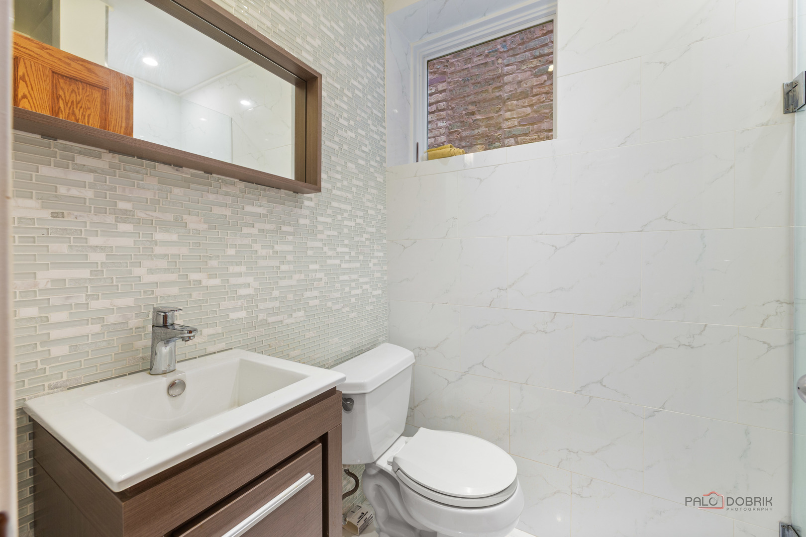 421 W Oakdale Avenue 4 Property Photo 6