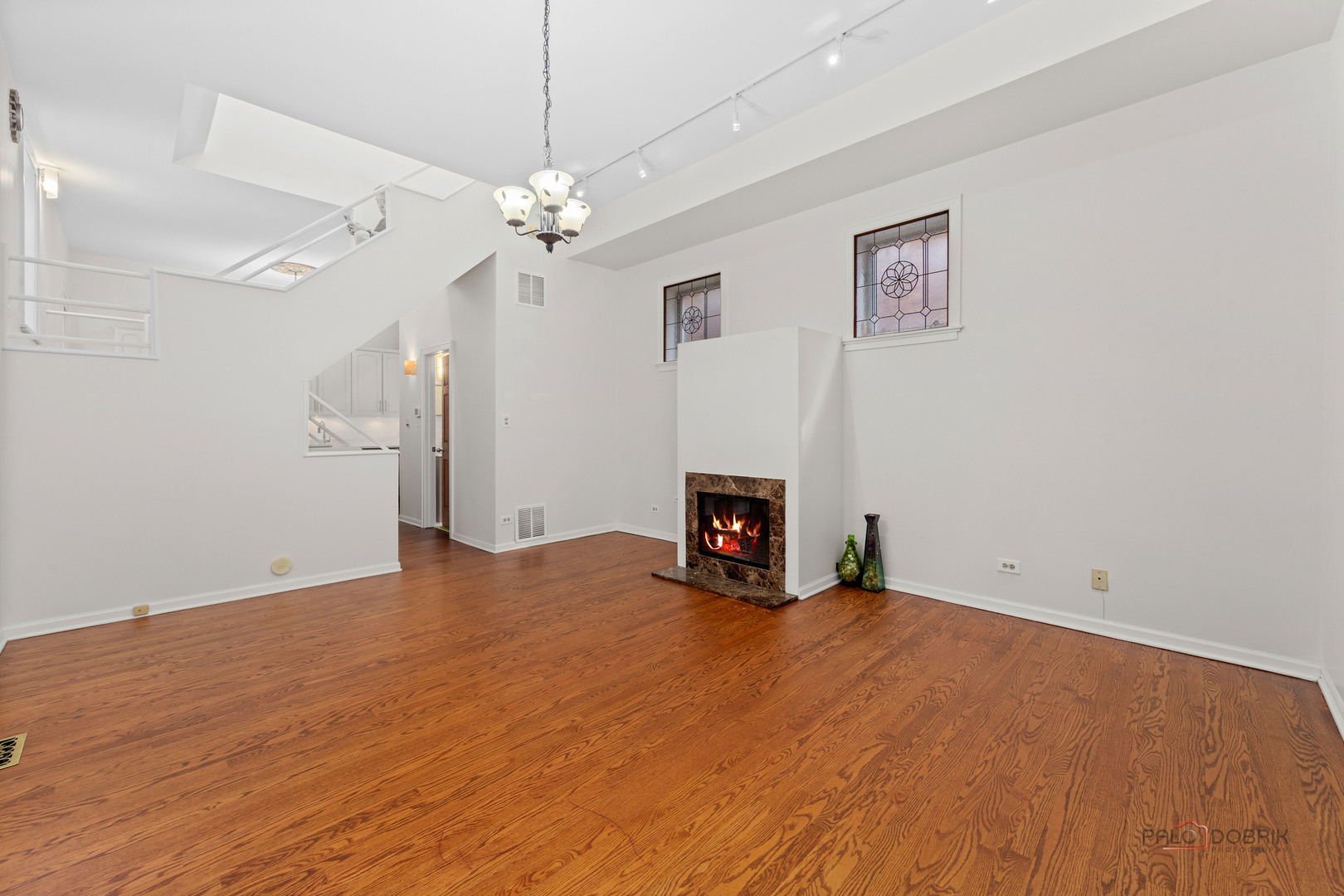 421 W Oakdale Avenue 4 Property Photo 8