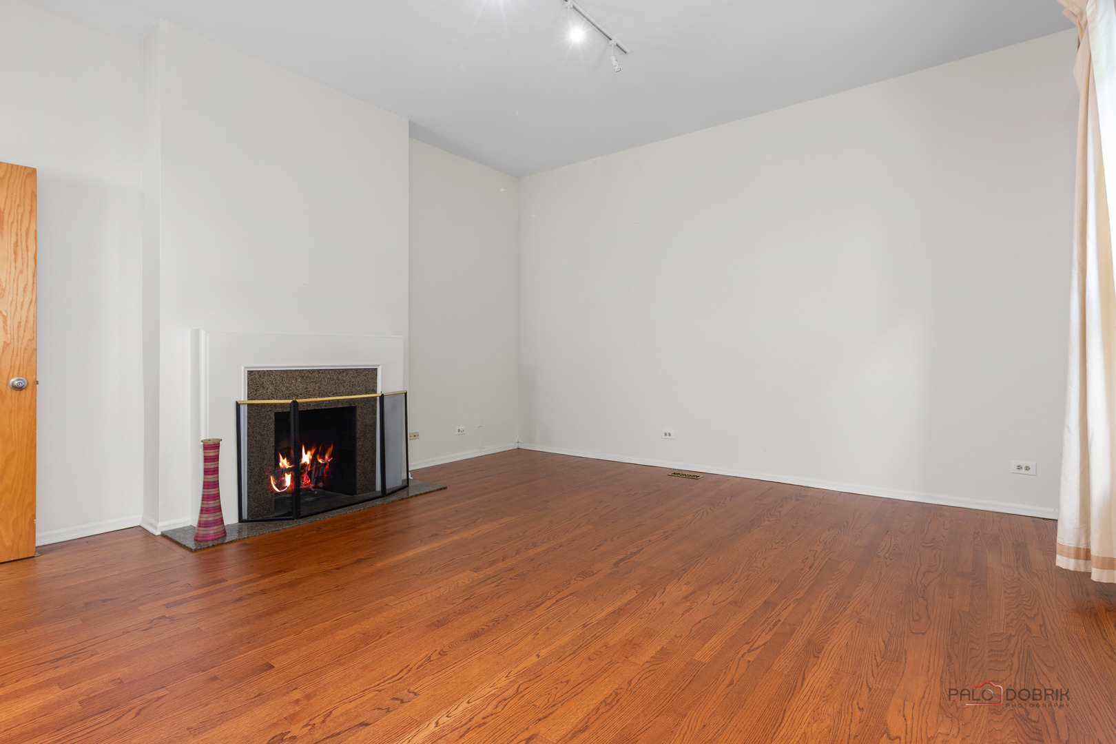 421 W Oakdale Avenue 4 Property Photo 12