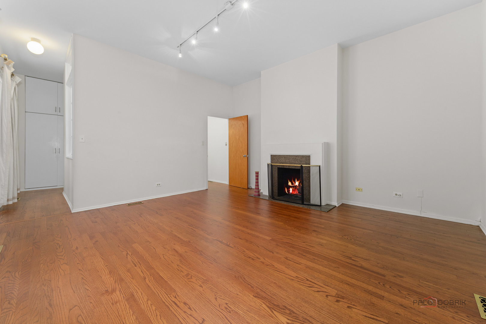 421 W Oakdale Avenue 4 Property Photo 14