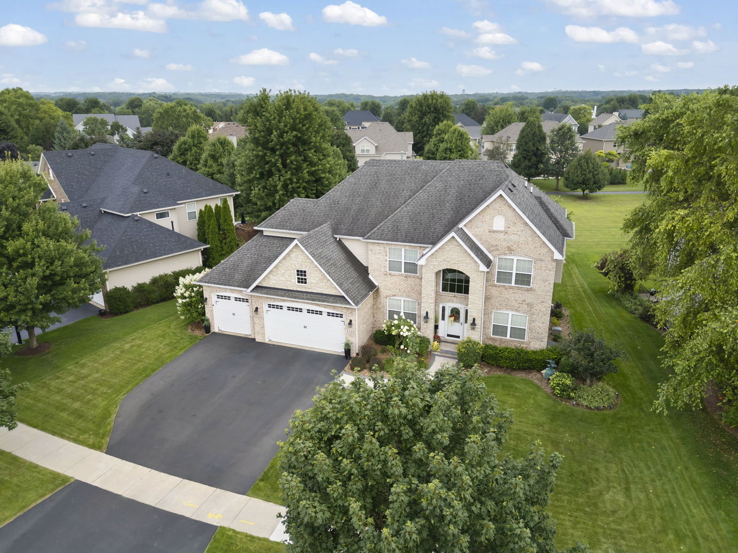 1122 Clearwater Drive Property Photo 1