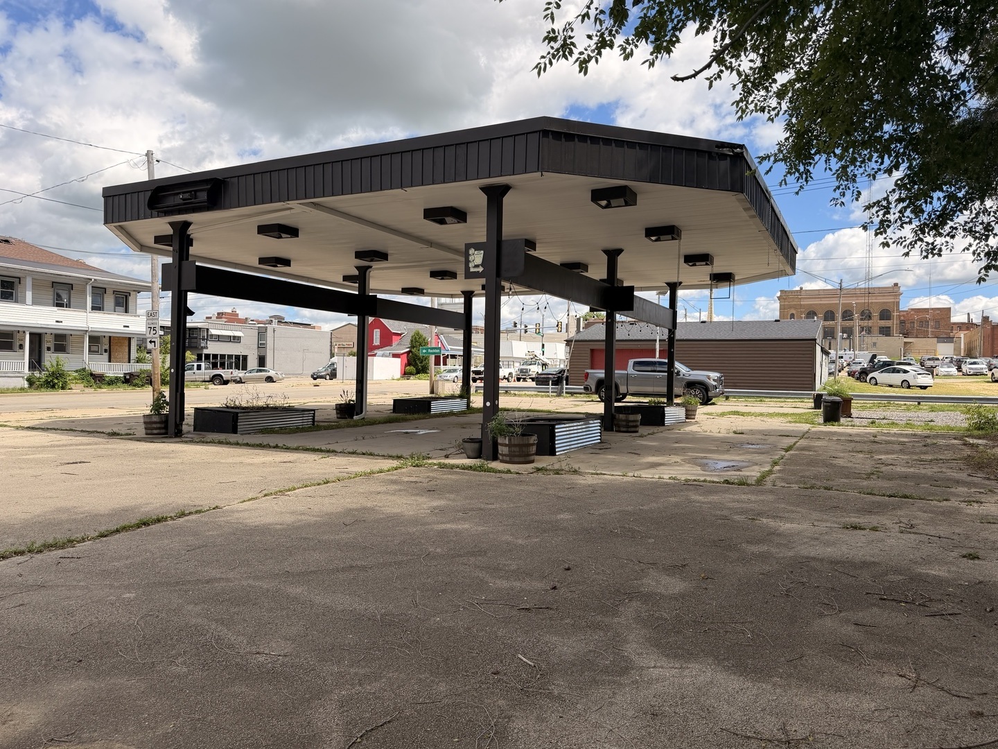 220 N Galena Avenue Property Photo 1