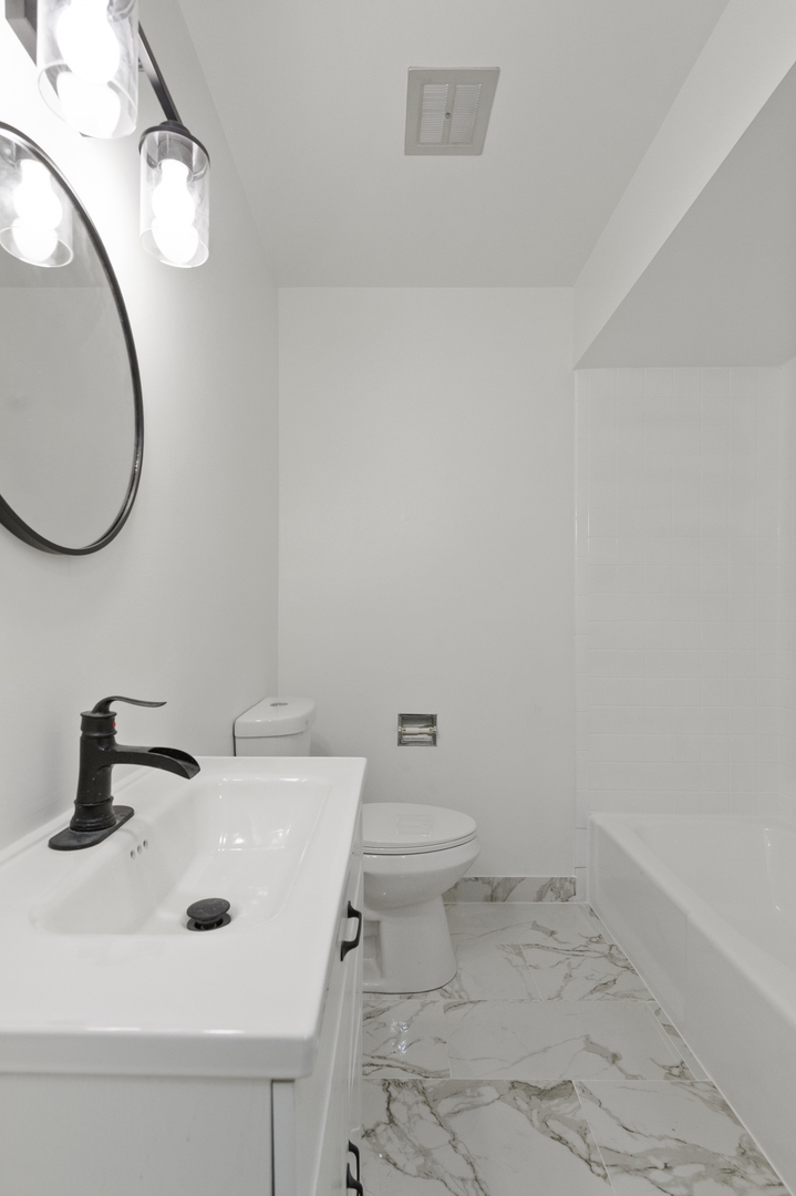 1133 S Finley Road 402 Property Photo 6