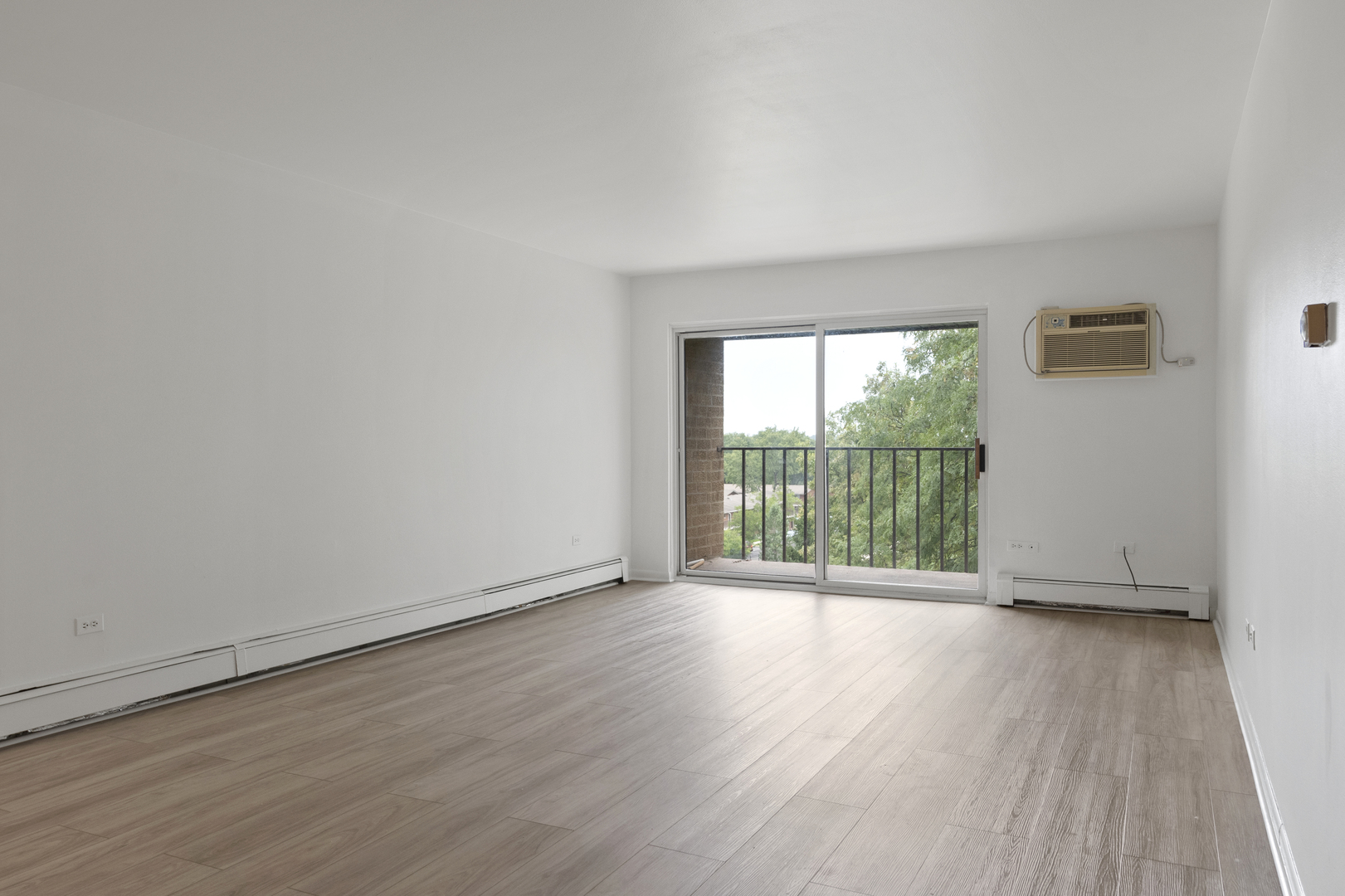 1133 S Finley Road 402 Property Photo 15