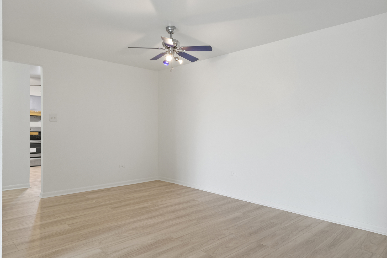 1133 S Finley Road 402 Property Photo 17