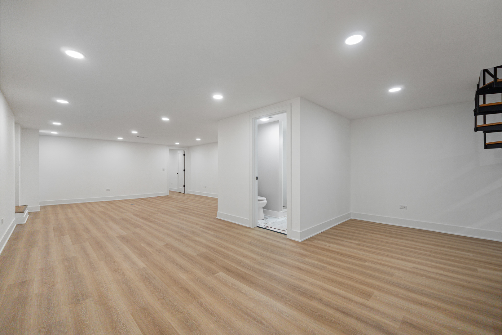 2042 W Coulter Street Property Photo 14