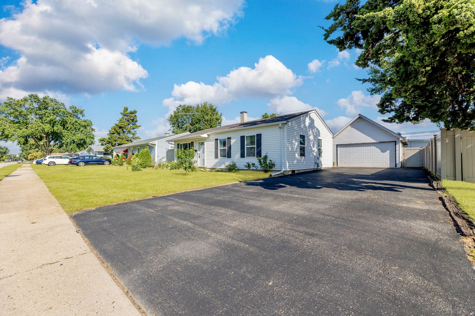 4 Arlington Drive Property Photo 2