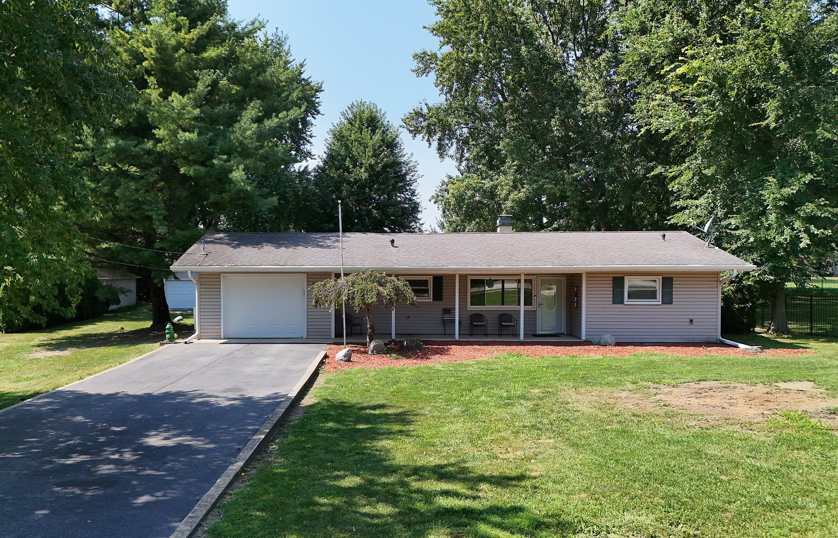 12740097 Property Photo 1