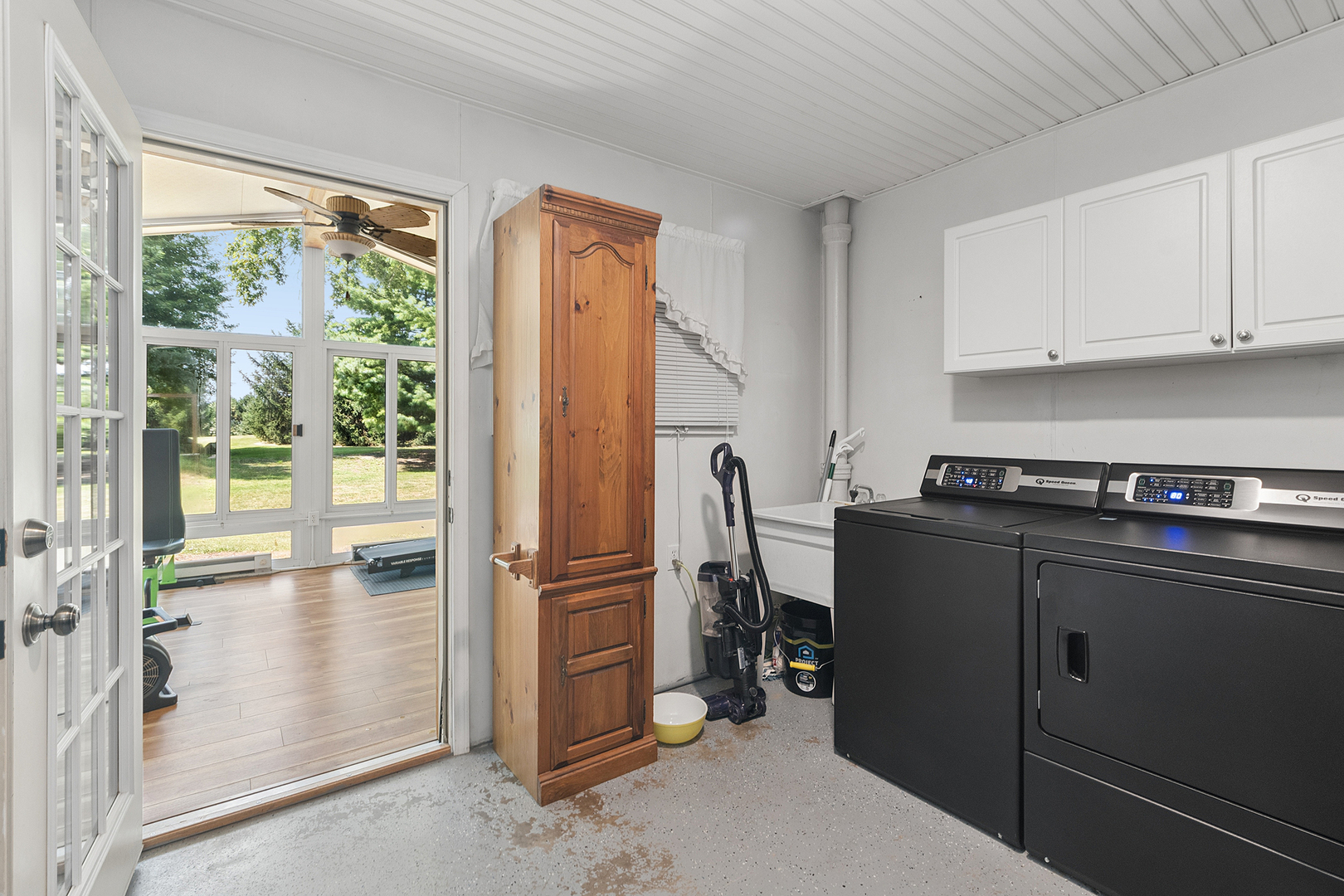 12740097 Property Photo 15