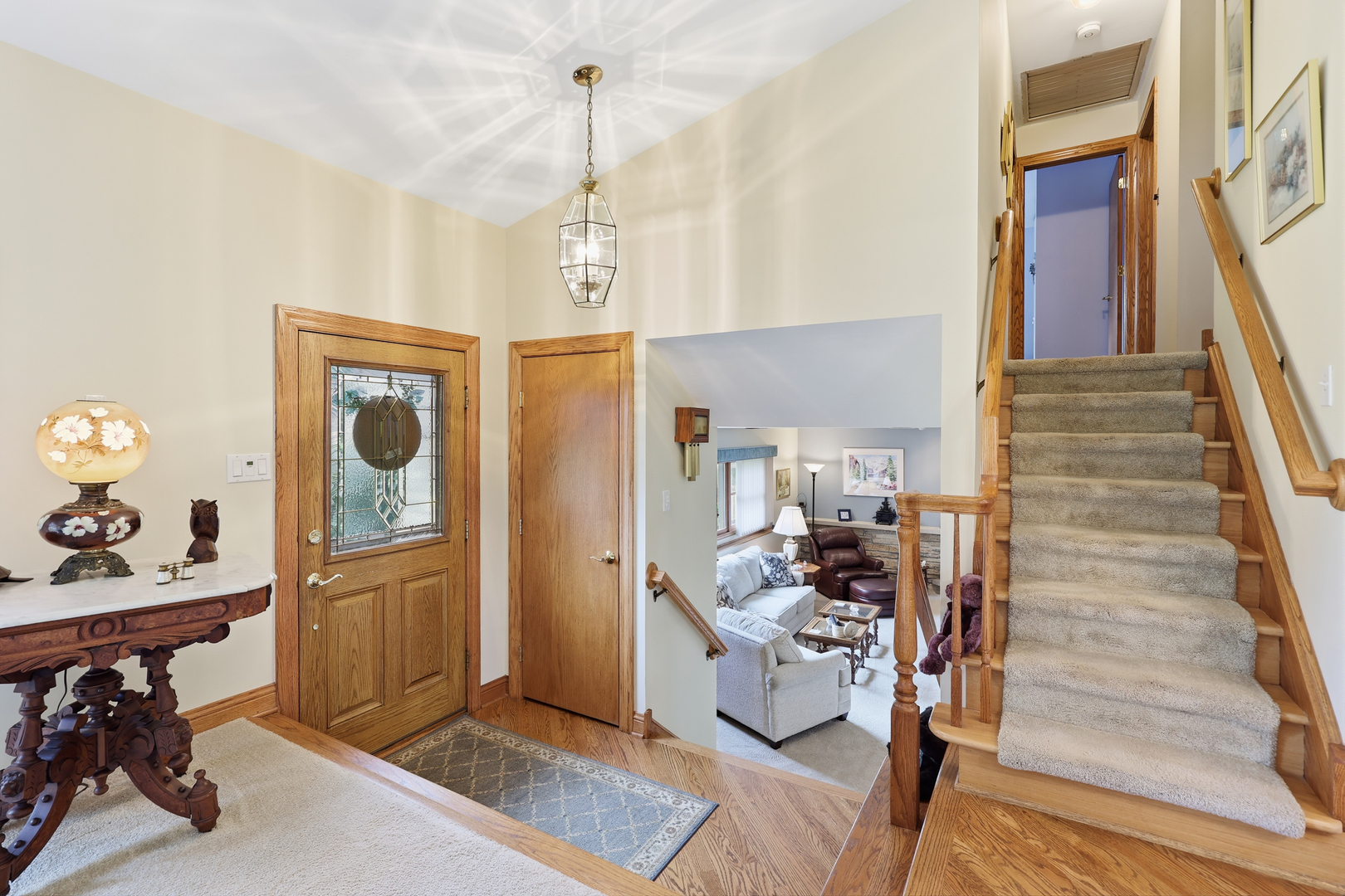 22w375 Walnut Avenue Property Photo 4