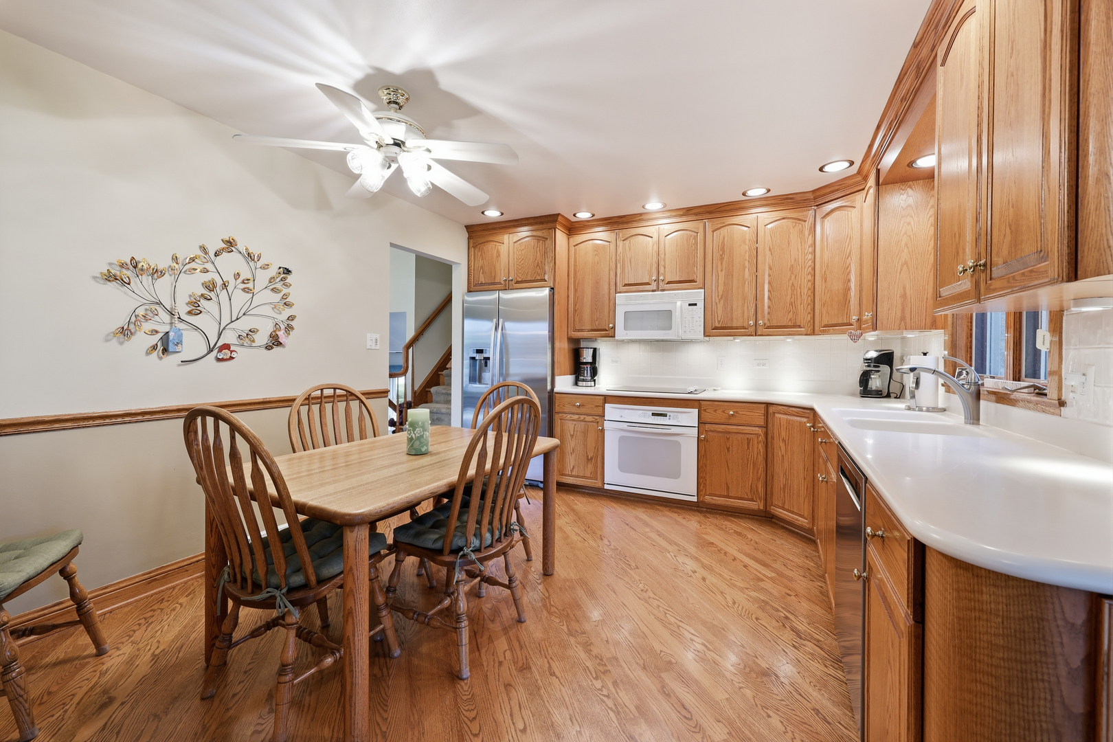 22w375 Walnut Avenue Property Photo 12
