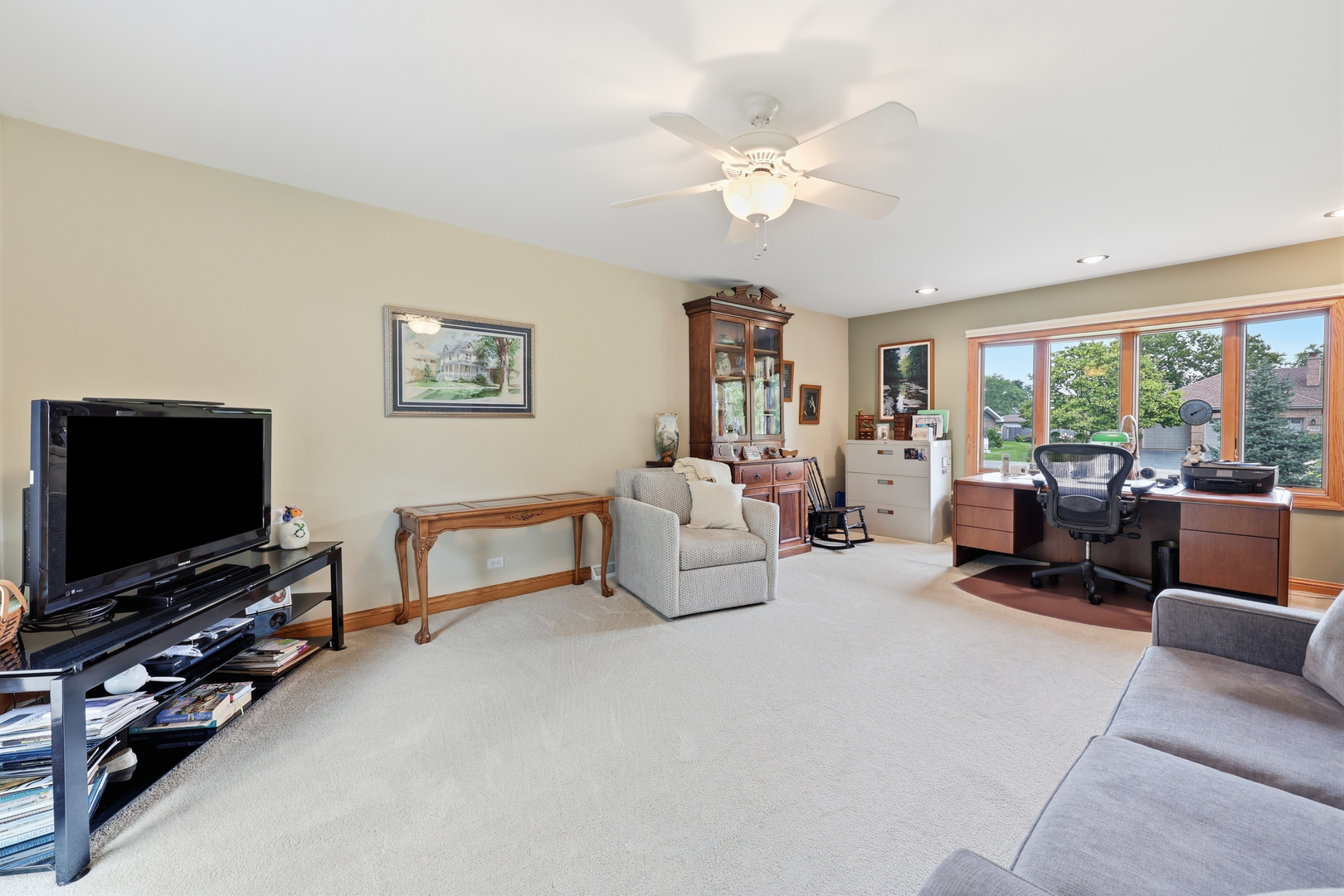 22w375 Walnut Avenue Property Photo 19
